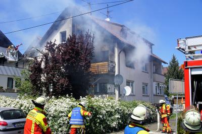 Filderstadt-Bernhausen: Wohnungsvollbrand fordert 3 Verletzte